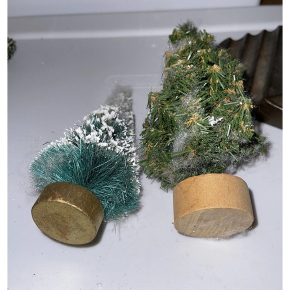 Vintage Flocked Bristle Bottle Brush & Plastic Christmas Village Trees Lot 4M - Picture 7 of 11
